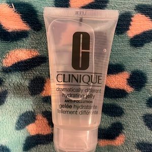 Clinique Dramatically different hydrating jelly anti-pollution